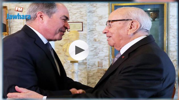 الباجي قايد السبسي يرد على اشاعة وفاته.. على طريقته