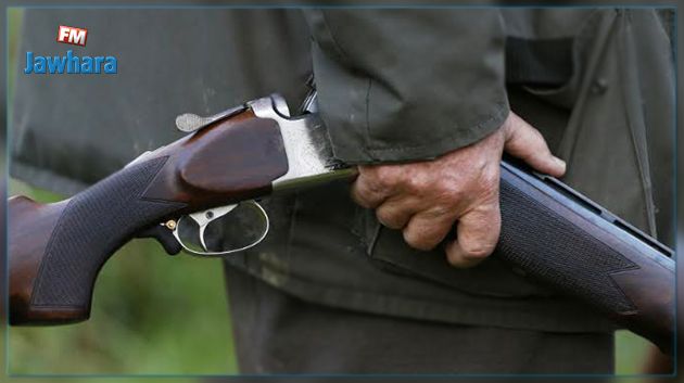 حجز بندقيتي صيد مخفيتين في جبل بقرمبالية بعد اصابة صياد بالرش