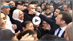 تونسيون لماكرون خلال جولته في البلاد العربي : 