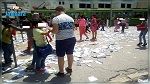 صورة اليوم  : تلاميذ يحتفلون بنهاية العام الدراسي 