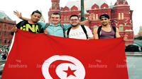 الجماهير التونسية تغزو الساحة الحمراء