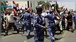 تدخّل الجيش السوداني لفض الاعتصام أمام القيادة العامة للقوات المسلحة