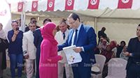 يوسف الشاهد يشرف في المهدية على توزيع بطاقات