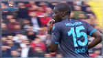 لاعب يبتلع ورقة تعليمات مدربه بعد قراءة محتواها (فيديو)