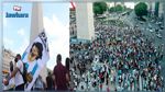 جماهير الأرجنتين تتحدى كورونا وتتجمع أمام منزل مارادونا لتوديعه (فيديو)