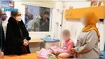 رئيسة الحكومة تعود الأطفال المقيمين بمستشفى عزيزة عثمانة
