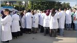 بعد الإعتداءات المتكرّرة عليهم : الطواقم الطبيّة وشبه الطبية بالقصرين تحتجّ