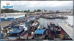 استئناف عمليات رفع مراكب الصيد البحري بميناء قليبية وانزالها 
