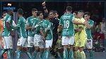 إيقاف حكم مكسيكي 12 مباراة بعد ضربه لاعبا بركبته