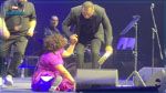 شيرين بعد سقوطها على المسرح: 'هطلب تعويض' (فيديو)