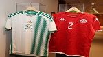   المنتخب الوطني يخوض مباراة الجزائر  الودية بالزي الأحمر