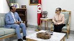 رئيسة الحكومة تُهنّئ وزير الشؤون الدينية بنجاح موسم الحج