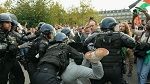 باريس: الشرطة الفرنسية تقـ.ـمع مسيرة مناصرة لغـ.ـزة