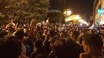 مظاهرة ليلية أمام السفارة الفرنسيّة بتونس للتنديد بالهجوم على قـ.ـطاع غــ.ــزّة