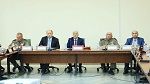 لجنة الدفاع والأمن والقوات الحاملة للسلاح تستمع إلى وزير الدفاع 