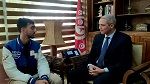 الترويج لتونس في التظاهرات الرياضية الدولية.. محور لقاء وزير السياحة بالبطل الأولمبي خليل الجندوبي 