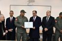 وزير الداخلية يكرّم عددا من ضباط وأعوان إدارة مُكافحة الإرهاب والوحدة المُختصّة للحرس الوطني والمصالح الفنية 