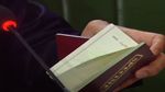 ْلاوّل مرةّ وزير الداخلية يعرض نموذجيْ بطاقة التعريف وجواز السّفر البيومتريّين  (فيديو)