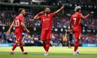 محمد صلاح يواصل تصدره كلاسيكو مانشستر وليفربول 