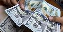 الدولار يقترب من أعلى مستوى في عامين