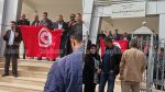 وقفة احتجاجية لعدد من الأساتذة أمام المندوبية الجهوية للتربية بزغوان‎