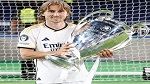 لوكا مودريتش يُعلن رحيله عن ريال مدريد بعد مسيرة أسطورية