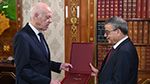 رئيس الدولة يؤكد لدى لقائه محافظ البنك المركزي أن 'التعويل على الذات أثبت جدواه'