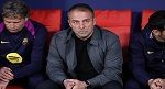 فليك يوافق مبدئيًا على تجديد عقده مع برشلونة