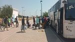 نقل مهاجرين غير نظاميين من العاصمة إلى مخيم 'العودة الطوعية' بالعامرة