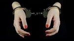 تُديرها امرأة.. الإطاحة بشبكة لترويج الأقراص المخدرة