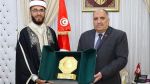 وزير الشؤون الدينية يكرّم الفائز بالمرتبة الثانية في مسابقة لحفظ القرآن بالسعوديّة