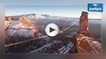 فيديو : مغامر فرنسي يمشي على حبل مشدود بين جبلين 