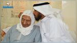 بحث عن معلّمه طيلة 41 عاما ليقبّل يده ورأسه 