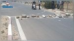محتجون يقطعون الطريق في كندار