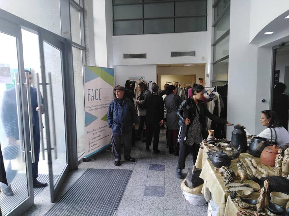 Expo-vente à UBCI Mégrine 04-12-2019.jpg