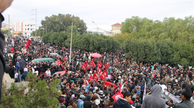  Une grande marche  protestataire  à Siliana