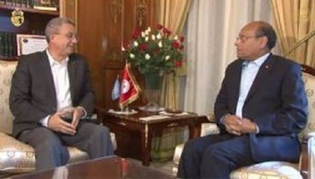 Moncef Marzouki accueille Mustapha Barghouthi au palais de Carthage