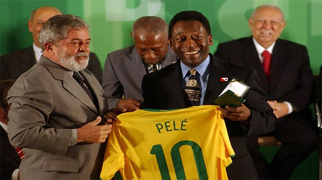 Pelé rejoint les ambassadeurs de la compagnie aérienne Emiratis