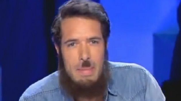 Effet Boomerang : L'humoriste français Nicolas Bedos sur le banc des accusés pour propos