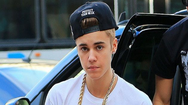 100 mille américains demandent l'expulsion de Justin Bieber