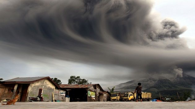 Plusieurs morts après une éruption volcanique en Indonésie