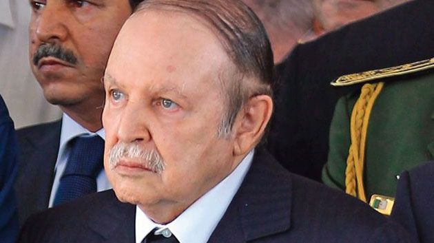 Abdelaziz Bouteflika envoie à la retraite plus de 100 hauts responsables de l'armée et des services secrets