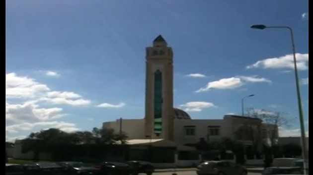 (Video) Tunis : Houmani diffusée dans une mosquée avant la prêche du vendredi