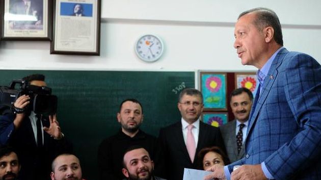 Turquie : Le parti d'Erdogan en tête aux élections municipales (partiel)