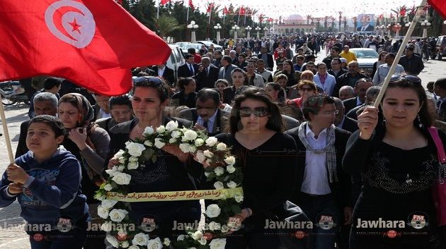 Monastir : Des jeunes du Mouvement Destourien interdits de se recueillir sur la tombe de Bourguiba