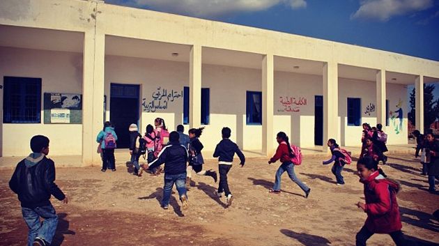 En Tunisie, plus de 100 mille enfants quittent l'école chaque année