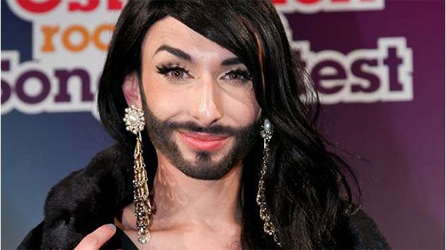 Twin Twin : Conchita, gagnante de l’Eurovision 2014, chantera dans le prochain James Bonde !