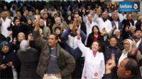 Les agents de la santé et des finances observent un rassemblement ouvrier à la place Mohamed Ali