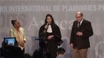 Le Memorial pourrait retirer à Yasmine Attia son premier prix