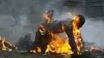 Une femme enceinte s'immole par le feu devant l'ANC
